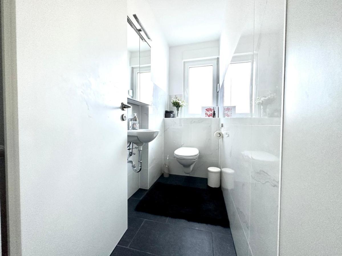 Stilvolles Apartment In Бон Екстериор снимка